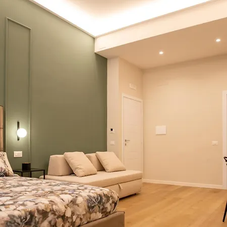 Suite 33-2